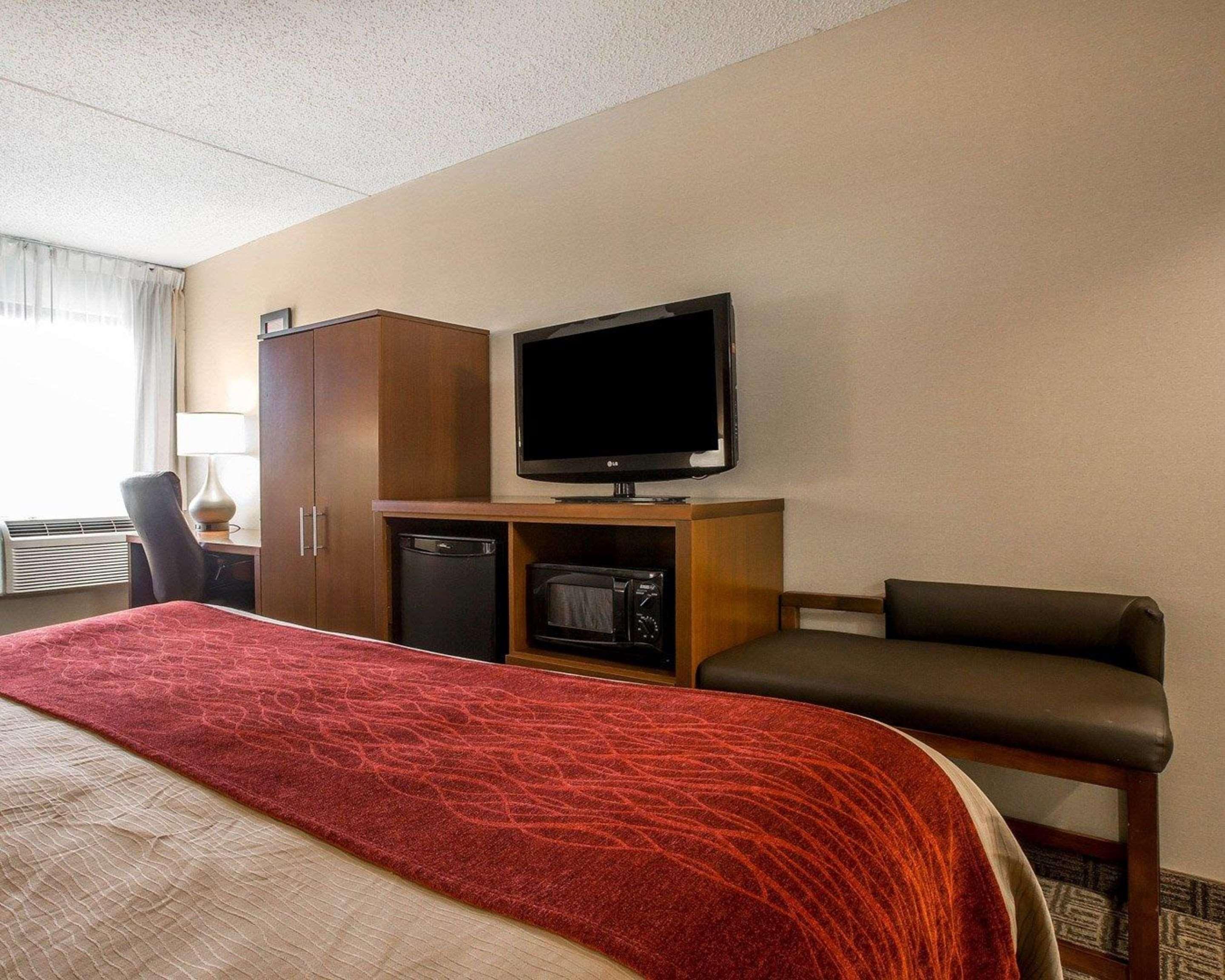 Comfort Inn Latham/Albany North Exterior photo