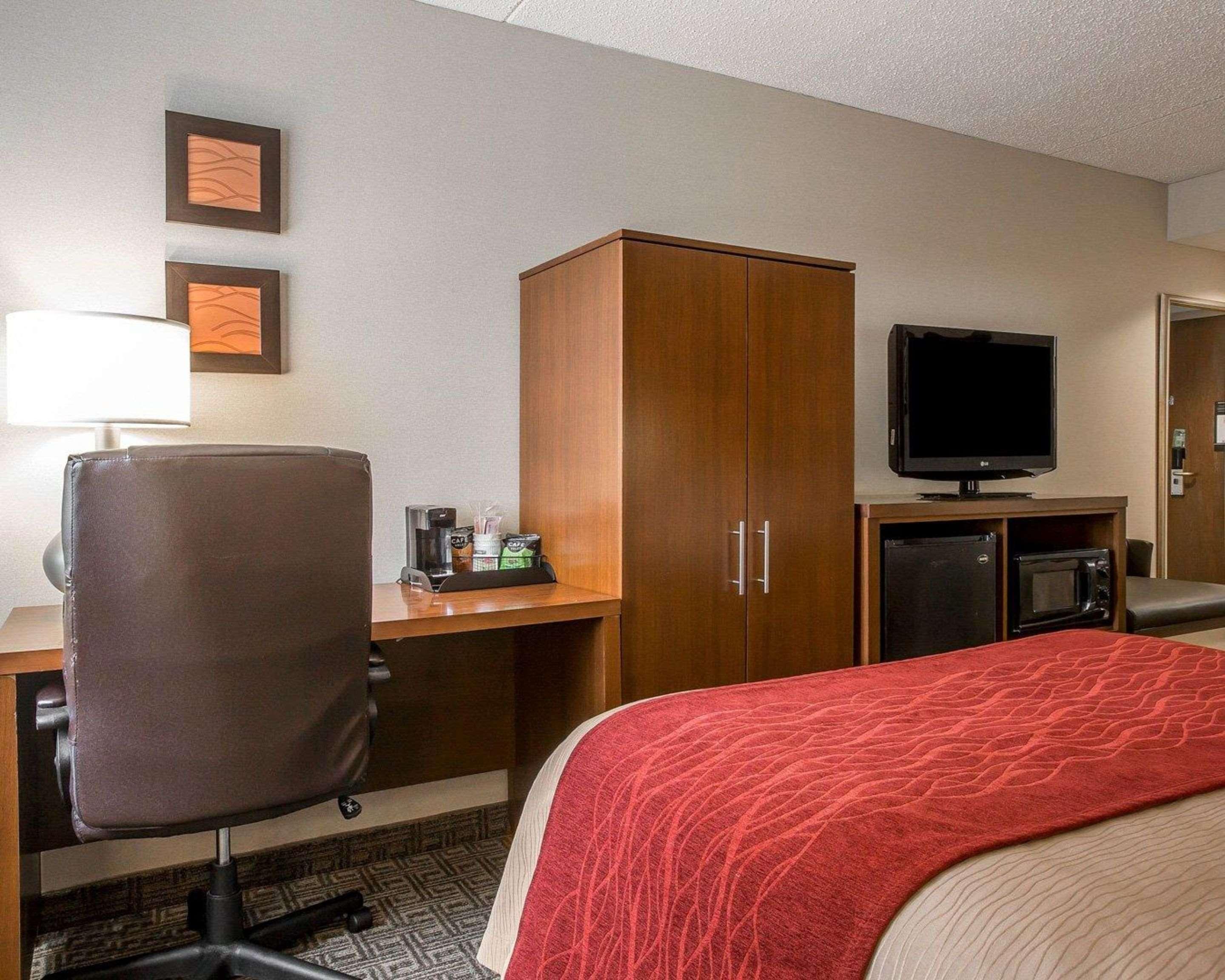 Comfort Inn Latham/Albany North Exterior photo